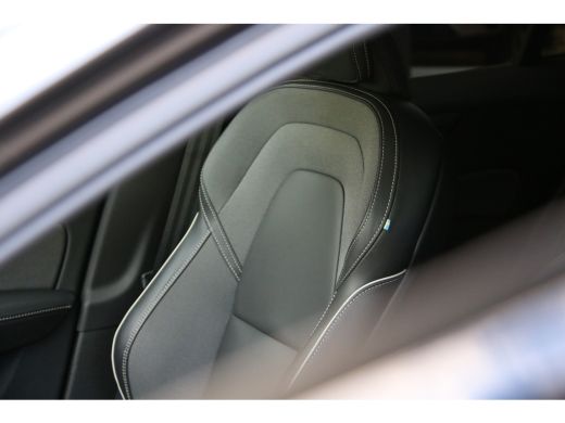 Volvo  V60 2.0 T6 Plug-in hybrid AWD Plus Dark | Panoramadak | Adaptive Cruise | Memory seats | Stuur/stoelv... ActivLease financial lease