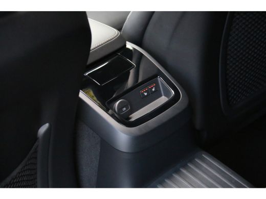 Volvo  V60 2.0 T6 Plug-in hybrid AWD Plus Dark | Panoramadak | Adaptive Cruise | Memory seats | Stuur/stoelv... ActivLease financial lease