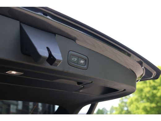 Volvo  V60 2.0 T6 Plug-in hybrid AWD Plus Dark | Panoramadak | Adaptive Cruise | Memory seats | Stuur/stoelv... ActivLease financial lease