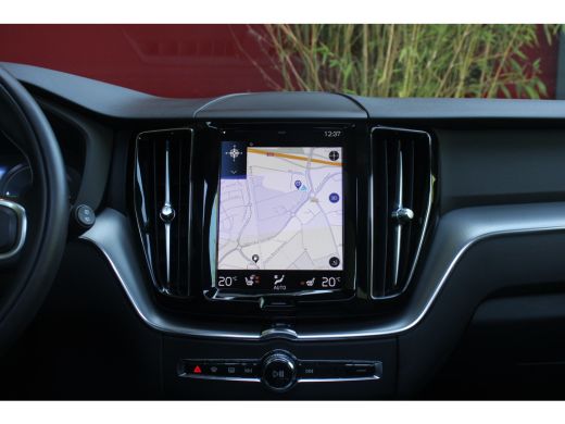 Volvo  XC60 2.0 Recharge T8 AWD R-Design | Panoramadak | Adaptive Cruise | BLIS | Stuur/stoelverwarming ActivLease financial lease
