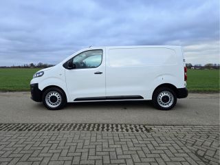 Citroën Jumpy 2.0 BlueHDI 120 M Club L2 H1 - 120 Pk - Euro 6 - Navi - ParkeerCamera - AppleCarplay AndroidAuto Citroën Jumpy 2.0 BlueHDI 120 M Club L2 H1 - 120 Pk - Euro 6 - Navi - ParkeerCamera - AppleCarplay AndroidAuto