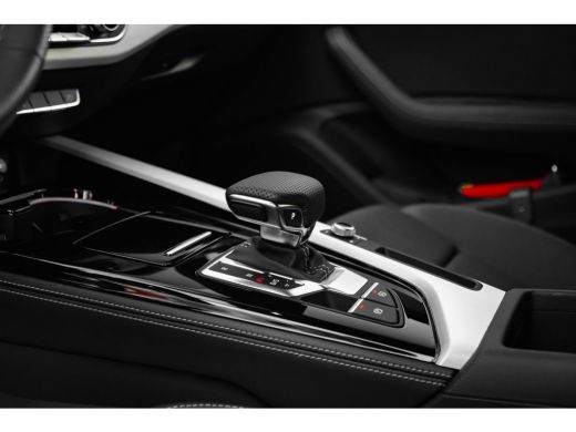 Audi A4 Avant 35 TFSI S edition Competition | Achteruitrijcamera | Parkeerhulp plus | Adaptief cruise con... ActivLease financial lease