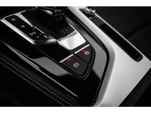 Audi A4 Avant 35 TFSI S edition Competition | Achteruitrijcamera | Parkeerhulp plus | Adaptief cruise con... ActivLease financial lease
