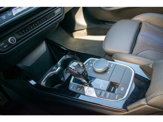 BMW 1-serie 118i High Executive Edition -M-sport-17''-Dab-Trekhaak- ActivLease financial lease