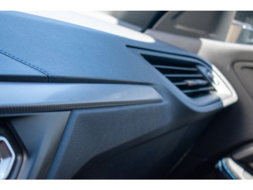 BMW 1-serie 118i High Executive Edition -M-sport-17''-Dab-Trekhaak- ActivLease financial lease