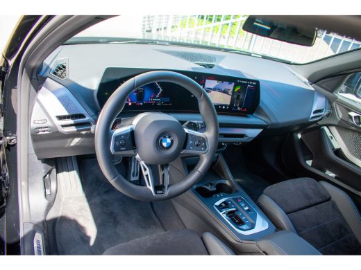BMW 1-serie 120 M Sport Design Edition -ACC-Dab-Trekhaak- ActivLease financial lease