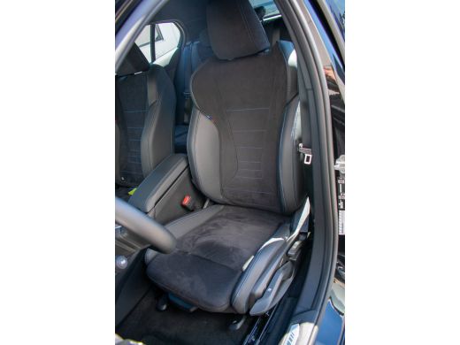 BMW 1-serie 120 M Sport Design Edition -ACC-Dab-Trekhaak- ActivLease financial lease