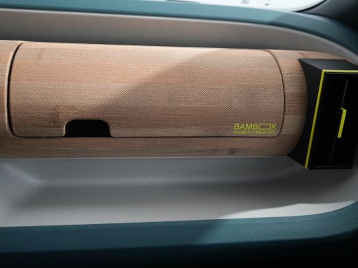 Fiat Grande Panda La Prima 7.4 kW 44 kWh | Cruise Control | Stoel + Stuurverwarming | Navi | Camera | Carplay | 17'... ActivLease financial lease