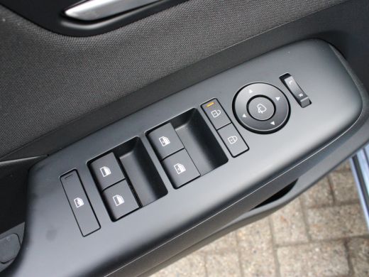 Hyundai KONA Electric Comfort Smart 65.4 kWh | Cruise control adaptief met Stop&Go en stuurhulp | Dodehoekdetectie met ... ActivLease financial lease