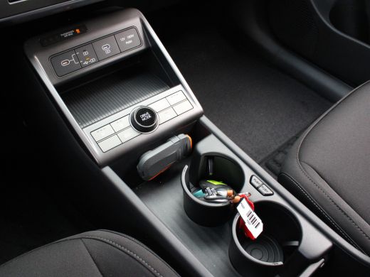 Hyundai KONA Electric Comfort Smart 65.4 kWh | Cruise control adaptief met Stop&Go en stuurhulp | Dodehoekdetectie met ... ActivLease financial lease