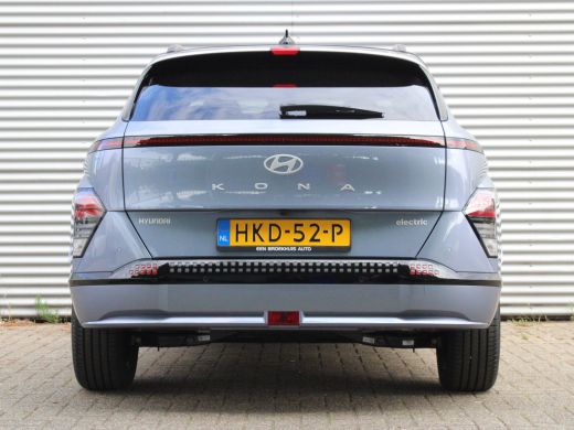Hyundai KONA Electric Comfort Smart 65.4 kWh | Cruise control adaptief met Stop&Go en stuurhulp | Dodehoekdetectie met ... ActivLease financial lease