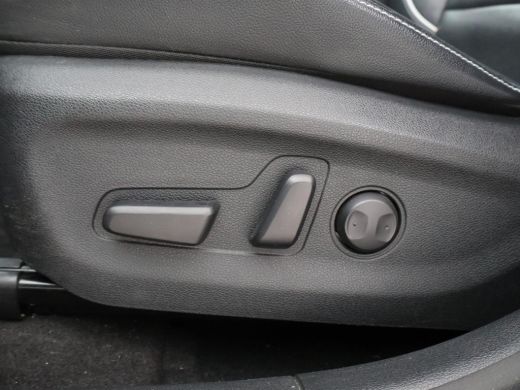 Kia e-Niro EXECUTIVELINE 64 KWH + JBL | ADAPTIVE CRUISE | STOELVENTILATIE | LEDER | CARPLAY | CAMERA ActivLease financial lease