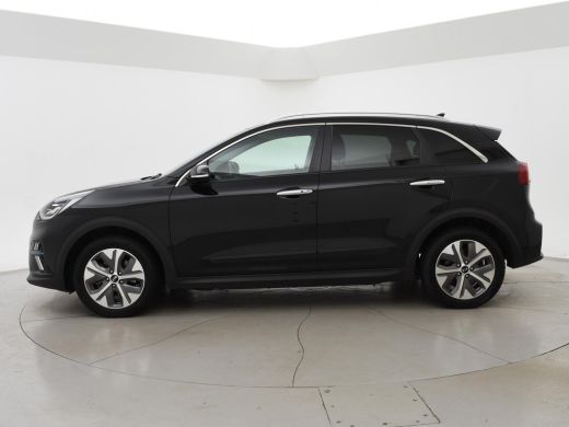 Kia e-Niro EXECUTIVELINE 64 KWH + JBL | ADAPTIVE CRUISE | STOELVENTILATIE | LEDER | CARPLAY | CAMERA ActivLease financial lease