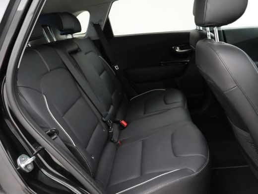 Kia e-Niro EXECUTIVELINE 64 KWH + JBL | ADAPTIVE CRUISE | STOELVENTILATIE | LEDER | CARPLAY | CAMERA ActivLease financial lease