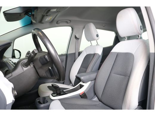 Opel Ampera-E Business executive 60 kWh 204 | Camera | Voorstoelen verwarmd | Stuur verw. | Xenon | Parkeerseno... ActivLease financial lease