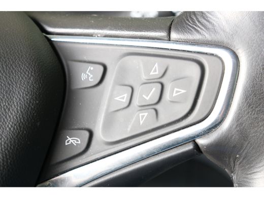 Opel Ampera-E Business executive 60 kWh 204 | Camera | Voorstoelen verwarmd | Stuur verw. | Xenon | Parkeerseno... ActivLease financial lease