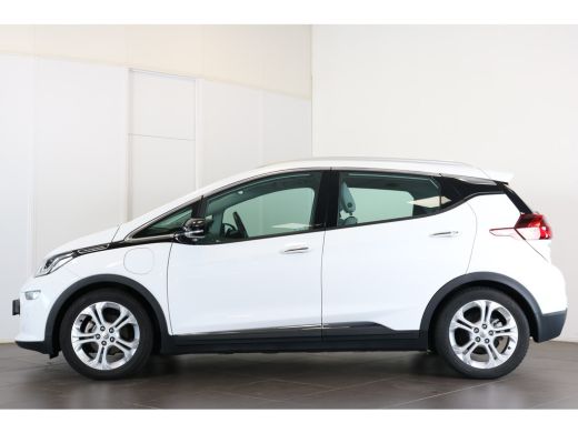 Opel Ampera-E Business executive 60 kWh 204 | Camera | Voorstoelen verwarmd | Stuur verw. | Xenon | Parkeerseno... ActivLease financial lease