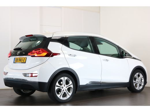 Opel Ampera-E Business executive 60 kWh 204 | Camera | Voorstoelen verwarmd | Stuur verw. | Xenon | Parkeerseno... ActivLease financial lease