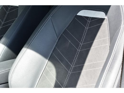 Opel Mokka 1.2 Turbo Hybrid GS 136pk Automaat | Massage | Navigatie | Full-LED | 17"LMV | Climate Control | ... ActivLease financial lease