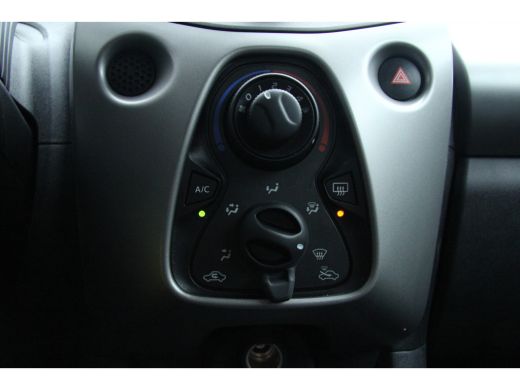 Peugeot 108 1.0 e-VTi 5drs black edition Airco/LED/zuinig & €23 per mnd ActivLease financial lease