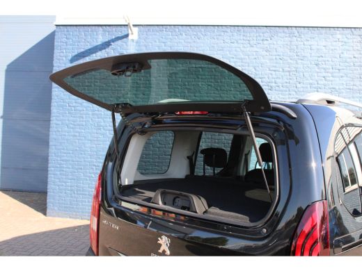 Peugeot Rifter 1.2 Puretech Allure | Automaat | Navigatie | Camera | Grip control | All season | Trekhaak | ActivLease financial lease