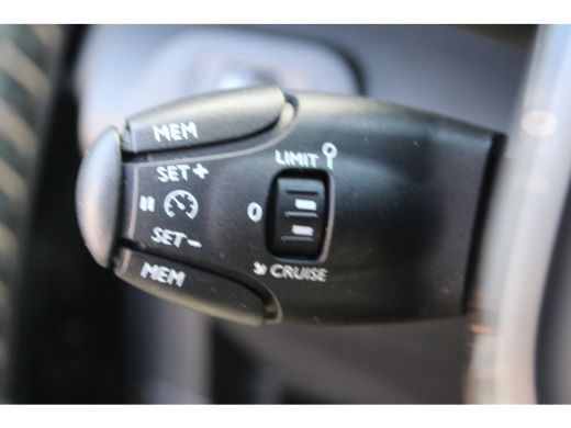 Peugeot Rifter 1.2 Puretech Allure | Automaat | Navigatie | Camera | Grip control | All season | Trekhaak | ActivLease financial lease