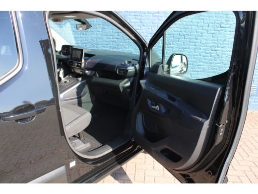 Peugeot Rifter 1.2 Puretech Allure | Automaat | Navigatie | Camera | Grip control | All season | Trekhaak | ActivLease financial lease