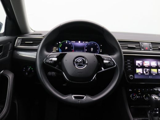 Skoda Superb Combi 1.4 TSI iV Business Edition 218PK DSG Matrix led, adaptive cruise, standkachel, Stoelverwar... ActivLease financial lease