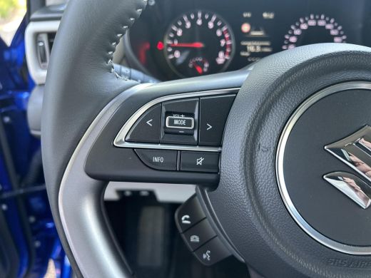 Suzuki Swift 1.2 Style Smart Hybrid ActivLease financial lease