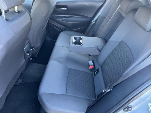 Toyota Corolla Touring Sports 1.8 Hybrid Active | Trekhaak | Navigatie | Carplay | 17 inch LM-velgen | ActivLease financial lease