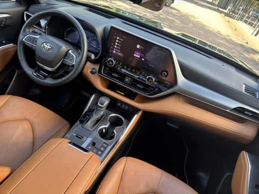 Toyota Highlander 2.5 AWD Hybrid Premium | 06-10141018 Voor meer meer informatie ActivLease financial lease