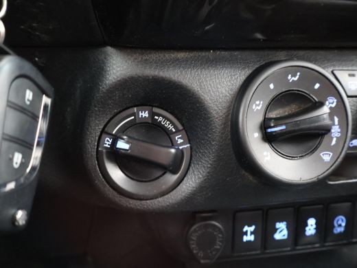 Toyota Hilux 2.4 D-4D-F 150 PK 4X4 XTRA CAB PROFESSIONAL EURO 6 + LEDER | AIRCO | CRUISE | TREKHAAK ActivLease financial lease