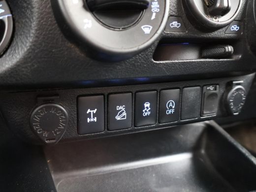 Toyota Hilux 2.4 D-4D-F 150 PK 4X4 XTRA CAB PROFESSIONAL EURO 6 + LEDER | AIRCO | CRUISE | TREKHAAK ActivLease financial lease