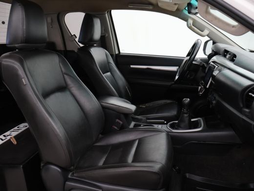 Toyota Hilux 2.4 D-4D-F 150 PK 4X4 XTRA CAB PROFESSIONAL EURO 6 + LEDER | AIRCO | CRUISE | TREKHAAK ActivLease financial lease