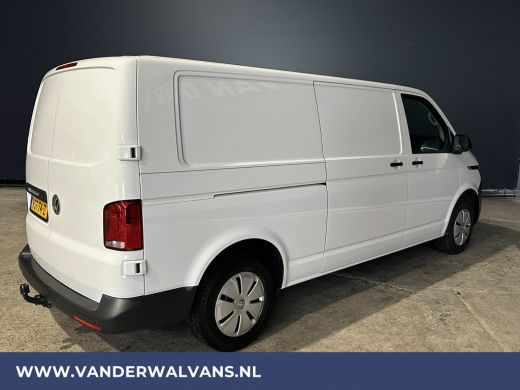 Volkswagen Transporter 2.0 TDI 150 pk L2H1 Euro6 # Airco | Trekhaak | Apple Carplay | Android Auto Parkeersensoren, Crui... ActivLease financial lease