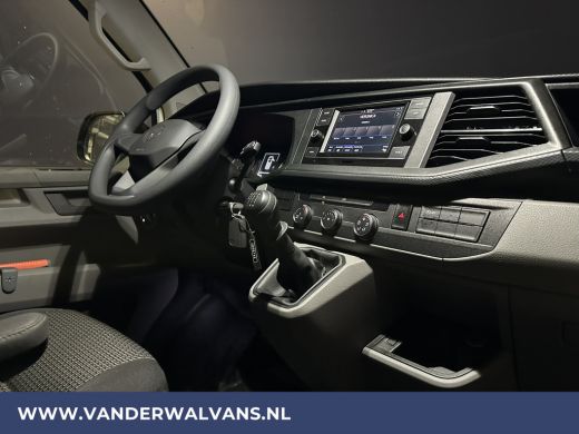 Volkswagen Transporter 2.0 TDI 150 pk L2H1 Euro6 # Airco | Trekhaak | Apple Carplay | Android Auto Parkeersensoren, Crui... ActivLease financial lease