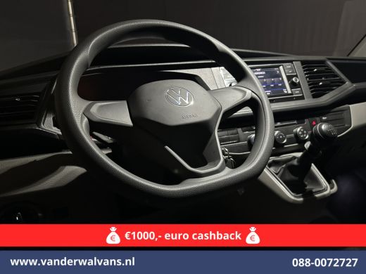 Volkswagen Transporter 2.0 TDI 150pk L2H1 Euro6 Airco | 2500kg Trekhaak | Apple Carplay | Android Auto Parkeersensoren, ... ActivLease financial lease