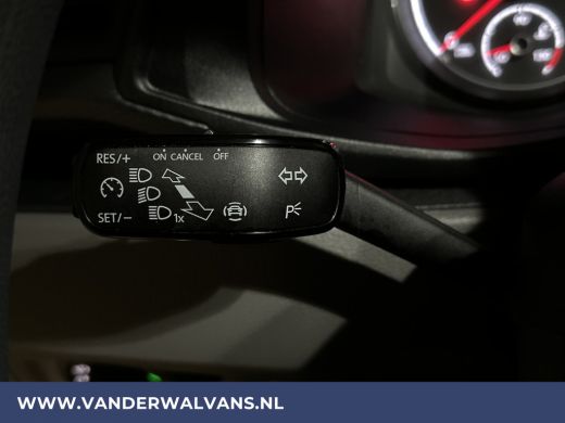 Volkswagen Transporter 2.0 TDI 150 pk L2H1 Euro6 # Airco | Trekhaak | Apple Carplay | Android Auto Parkeersensoren, Crui... ActivLease financial lease