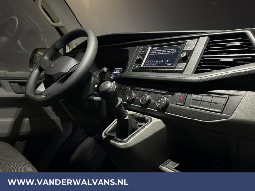 Volkswagen Transporter 2.0 TDI 150 pk L2H1 Euro6 # Airco | Trekhaak | Cruisecontrol | Apple Carplay | PDC Parkeersensore... ActivLease financial lease