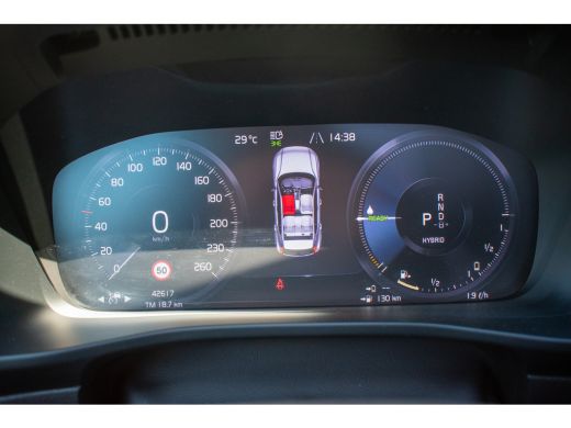 Volvo  XC40 1.5 T5 Plug-in hybrid Ultimate Dark ACC-360camara-Trekhaak-Panoramadak-keyless ActivLease financial lease