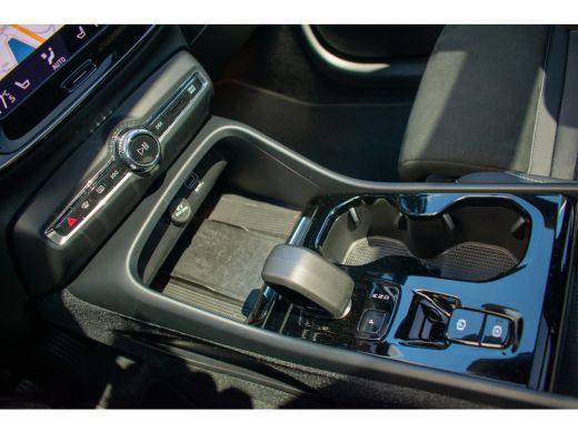 Volvo  XC40 1.5 T5 Plug-in hybrid Ultimate Dark ACC-360camara-Trekhaak-Panoramadak-keyless ActivLease financial lease