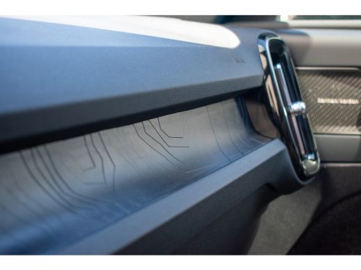 Volvo  XC40 1.5 T5 Plug-in hybrid Ultimate Dark ACC-360camara-Trekhaak-Panoramadak-keyless ActivLease financial lease