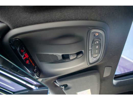 Volvo  XC40 1.5 T5 Plug-in hybrid Ultimate Dark ACC-360camara-Trekhaak-Panoramadak-keyless ActivLease financial lease
