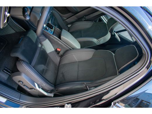Volvo  XC40 1.5 T5 Plug-in hybrid Ultimate Dark ACC-360camara-Trekhaak-Panoramadak-keyless ActivLease financial lease