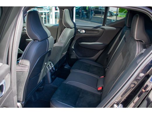 Volvo  XC40 1.5 T5 Plug-in hybrid Ultimate Dark ACC-360camara-Trekhaak-Panoramadak-keyless ActivLease financial lease