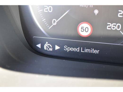 Volvo  XC40 T5 Plus Dark | Cruise Control Adaptive | BLIS | Stoel/Stuurverwarming ActivLease financial lease