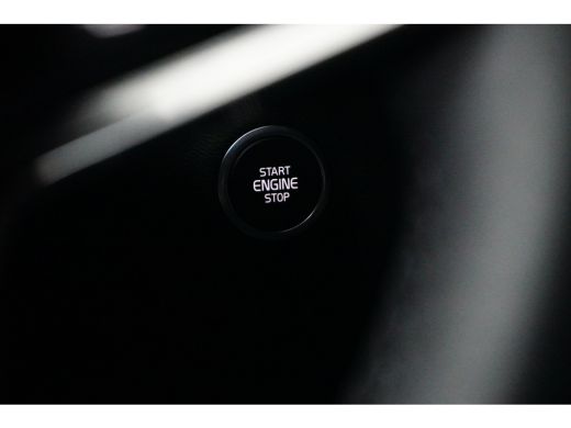 Volvo  XC40 T5 Plus Dark | Cruise Control Adaptive | BLIS | Stoel/Stuurverwarming ActivLease financial lease