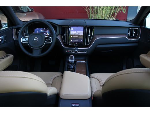 Volvo  XC60 2.0 T6 Plug-in hybrid AWD Plus Dark | Luchtvering | Stoelventilatie | Panoramadak | Trekhaak | 36... ActivLease financial lease