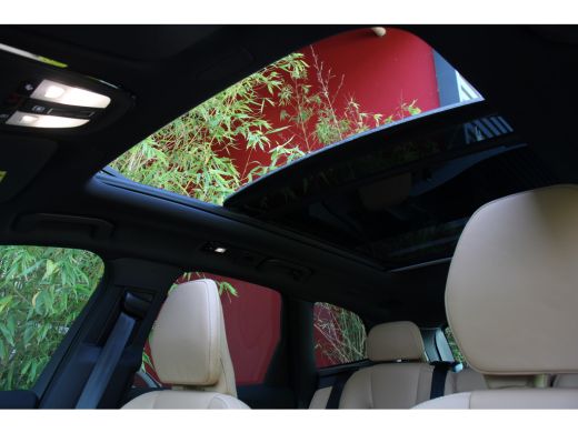 Volvo  XC60 2.0 T6 Plug-in hybrid AWD Plus Dark | Luchtvering | Stoelventilatie | Panoramadak | Trekhaak | 36... ActivLease financial lease