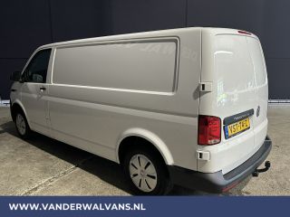 Volkswagen Transporter 2.0 TDI 150 pk L2H1 Euro6 # Airco | Trekhaak | Apple Carplay | Android Auto Parkeersensoren, Crui...